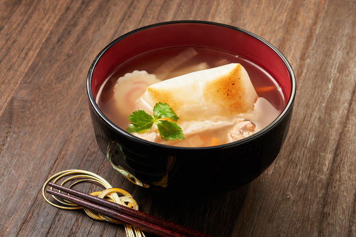 椀に入ったお雑煮